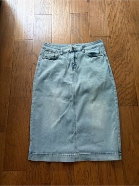 Main Street exchange Leah denim skirt 10
